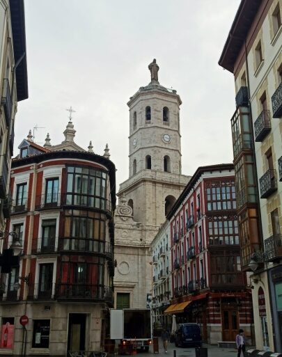 Con Cet-Beldar descubrirás un lugar donde hacer compatible tus estudios con un trabajo profesional, que te permita cubrir tus gastos de alojamiento universitario en Valladolid