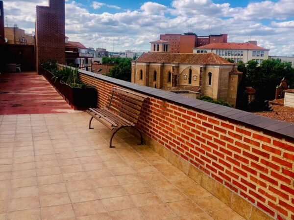 Con Cet-Beldar descubrirás un lugar donde hacer compatible tus estudios con un trabajo profesional, que te permita cubrir tus gastos de alojamiento universitario en Valladolid