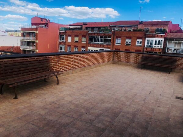 Con Cet-Beldar descubrirás un lugar donde hacer compatible tus estudios con un trabajo profesional, que te permita cubrir tus gastos de alojamiento universitario en Valladolid